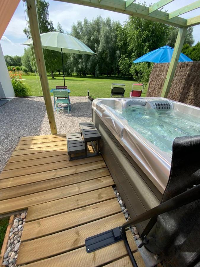 Gite Du Vieux Saule 1 Gite Avec Spa Privatif Pour 2 Personnes 1 Suite Familiale Sans Spa Vieil-Hesdin Exterior photo